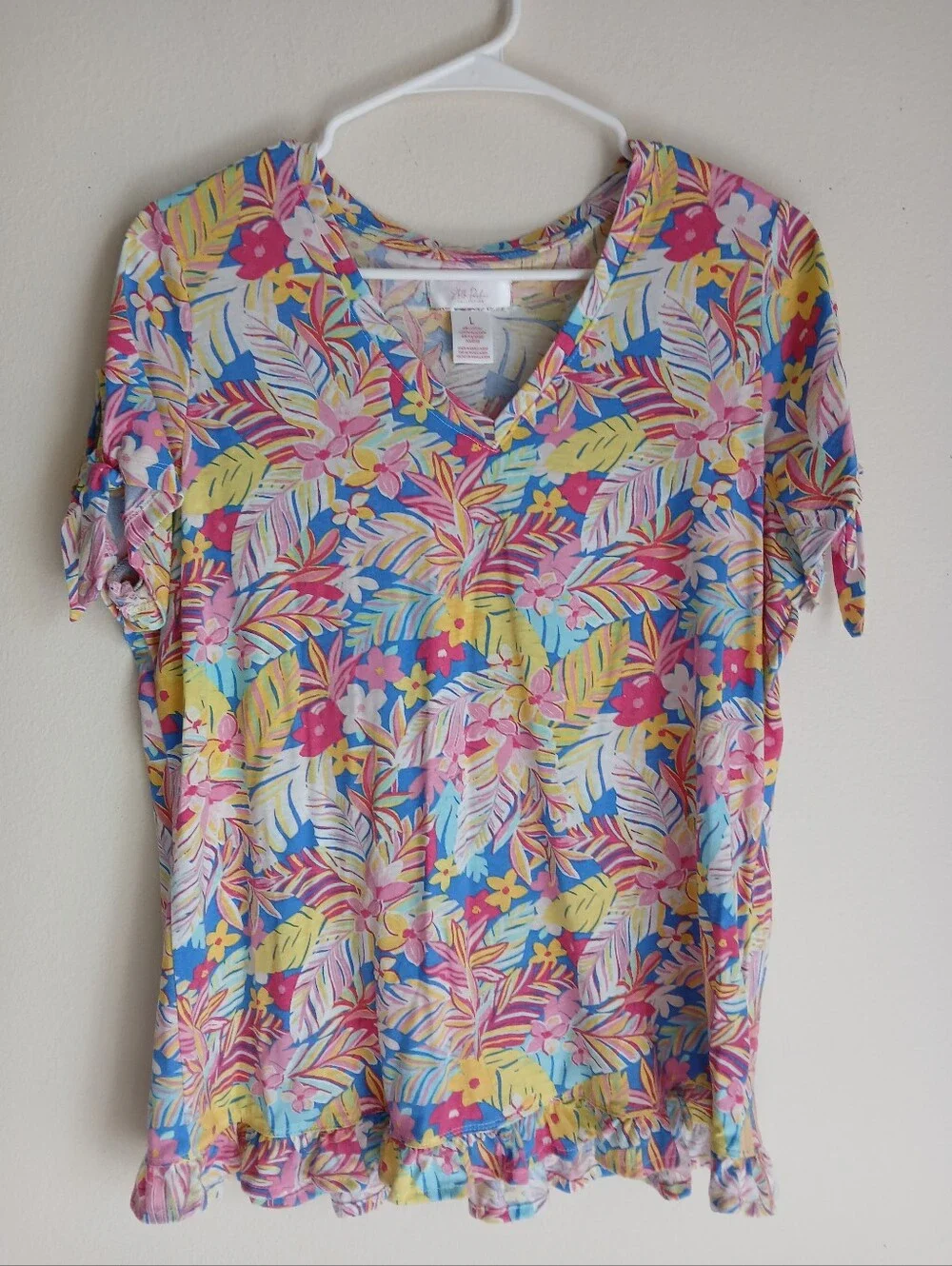 Stella Parker Top Size Large Floral Ruffle Hem